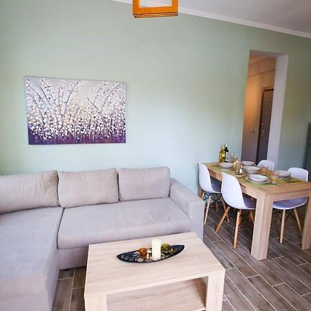 Stella boutigue rooms Néa Péramos Extérieur photo